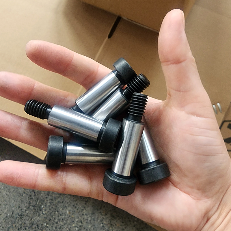 1-8 bulloni a spallamento fosfatati di precisione UNC x 6